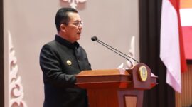 Gubernur Kepri, H. Ansar Ahmad, dalam rapat paripurna DPRD Provinsi Kepri, Rabu (6/8/2025), bertempat di Ruang Sidang Utama Balairung Raja Khalid. Foto: INIKEPRI.COM/KepriProv 