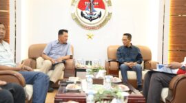 Wali Kota Batam sekaligus Kepala BP Batam, Amsakar Achmad di Markas Komando Lantamal IV TNI AL di Tanjung Sengkuang, Batuampar, Minggu (3/8/2025). Foto: INIKEPRI.COM