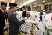 50 pelajar terbaik Kota Batam resmi dikukuhkan sebagai Pasukan Pengibar Bendera Pusaka (Paskibraka) 2025, Kamis (14/8/2025) malam di Golden View Hotel. Foto: INIKEPRI.COM