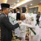 50 pelajar terbaik Kota Batam resmi dikukuhkan sebagai Pasukan Pengibar Bendera Pusaka (Paskibraka) 2025, Kamis (14/8/2025) malam di Golden View Hotel. Foto: INIKEPRI.COM