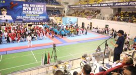 Amsakar Achmad membuka Wali Kota Batam Open Karate Championship. Foto: INIKEPRI.COM