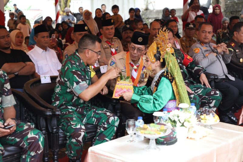 Wali Kota Batam Amsakar Achmad menghadiri TMMD di Sambau. Foto: INIKEPRI.COM