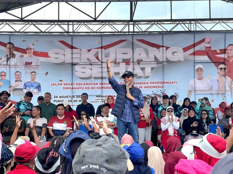 jalan sehat Sekupang dalam rangka memperingati HUT ke-80 Kemerdekaan Republik Indonesia. Foto: INIKEPRI.COM
