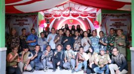 Wali Kota Batam Amsakar Achmad hadir di malam puncak perayaan HUT ke-80 Kemerdekaan Republik Indonesia di Kota Batam, Minggu (24/8/2025). Foto: INIKEPRI.COM
