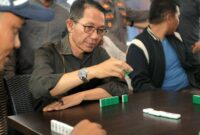 Wali Kota Batam Amsakar Achmad hadir di Final Tournament Catur dan Domino tingkat Kecamatan Sagulung yang digelar di Champion Billiard & Café, Sei Langkai, Senin (25/8/2025) malam. Foto: INIKEPRI.COM
