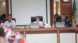 Wakil Wali Kota Batam, Li Claudia Chandra, memimpin rapat lanjutan persiapan Pesta Rakyat HUT ke-80 RI Tingkat Kota Batam yang akan digelar pada Sabtu, 30 Agustus 2025 di Dataran Engku Putri, Batam Centre. Foto: INIKEPRI.COM/Media Center Batam 