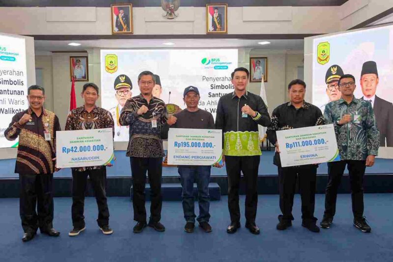 BPJS Ketenagakerjaan bersama Pemerintah Kota Tanjungpinang menggelar Forum Group Discussion (FGD) dan sosialisasi Program Jaminan Sosial Ketenagakerjaan, Kamis (7/8), di aula Sultan Sulaiman Badrul Alamsyah, Kantor Wali Kota Tanjungpinang. Foto: INIKEPRI.COM