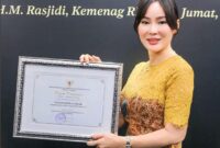 Wakil Wali Kota Batam, Li Claudia Chandra hadir mewakili Pemerintah Kota Batam untuk menerima penghargaan yang diberikan oleh Kementerian Pemberdayaan Perempuan dan Perlindungan Anak Republik Indonesia melalui Deputi Bidang Pemenuhan Hak Anak, pada Jumat (8/8/2025) di Auditorium KH. M. Rasjidi, Kementerian Agama RI, Jakarta Pusat. Foto: INIKEPRI.COM/Media Center Batam 
