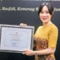 Wakil Wali Kota Batam, Li Claudia Chandra hadir mewakili Pemerintah Kota Batam untuk menerima penghargaan yang diberikan oleh Kementerian Pemberdayaan Perempuan dan Perlindungan Anak Republik Indonesia melalui Deputi Bidang Pemenuhan Hak Anak, pada Jumat (8/8/2025) di Auditorium KH. M. Rasjidi, Kementerian Agama RI, Jakarta Pusat. Foto: INIKEPRI.COM/Media Center Batam 