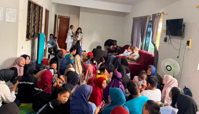 Bidan Linda Hutagalung memperkenalkan 4Life. Foto: INIKEPRI.COM