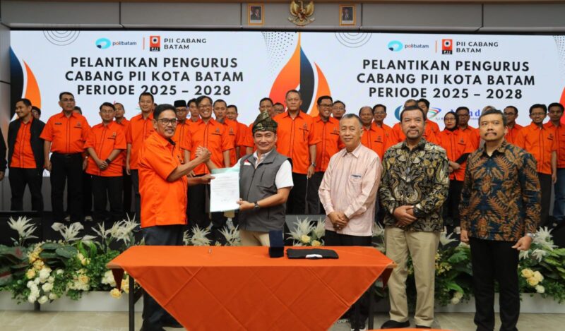 BP Batam melalui Deputi Bidang Administrasi dan Keuangan, Alexander Zulkarnain, menghadiri pelantikan pengurus Persatuan Insinyur Indonesia (PII) Cabang Kota Batam periode 2025–2028 di Auditorium Politeknik Negeri Batam, Sabtu (23/8/2025). Foto: INIKEPRI.COM/BP Batam 