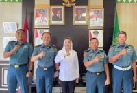 Komandan Pangkalan TNI AL (Lanal) Ranai, Kolonel Laut (P) Ady Dharmawan, S.IP., P.S.C., melakukan kunjungan kehormatan atau Courtesy Call (CC) ke Pemda Natuna yang diterima langsung oleh Bupati Cen Sui Lan. Foto: Istimewa 