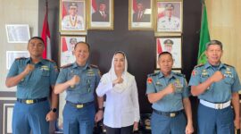 Komandan Pangkalan TNI AL (Lanal) Ranai, Kolonel Laut (P) Ady Dharmawan, S.IP., P.S.C., melakukan kunjungan kehormatan atau Courtesy Call (CC) ke Pemda Natuna yang diterima langsung oleh Bupati Cen Sui Lan. Foto: Istimewa 