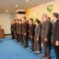 Sebanyak 22 orang pengurus Asosiasi Distributor Barang Pokok (ADIBAPOK) Kota Tanjungpinang periode 2025-2028 resmi dilantik Wali Kota Tanjungpinang, Lis Darmansyah di Grand Ballroom CK Hotel, Kamis (28/08/2025). Foto: INIKEPRI.COM