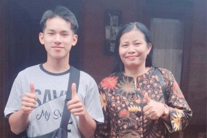 Didi Karya, siswa kelas XII SMAN 1 Bakung Serumpun, yang berhasil lolos seleksi Olimpiade Informatika tingkat Kabupaten dan melaju ke tingkat Provinsi. Foto: INIKEPRI.COM