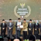 Wakil Gubernur Kepri Nyanyang Haris Pratamura menerima penghargaan pada perhelatan Baznas Award 2025 di Hotel Grand Mercure Ancol, Jakarta, Kamis (28/8/2025). Foto: INIKEPRI.COM/KepriProv 