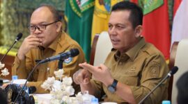 Gubernur Kepulauan Riau Ansar Ahmad saat mengikuti rapat pemenuhan kebutuhan tenaga dokter spesialis dan subspesialis di daerah bersama Kementerian Koordinator Bidang Pembangunan Manusia dan Kebudayaan. Foto: INIKEPRI.COM/KepriProv 