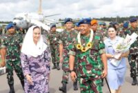 Bupati Natuna, Cen Sui Lan menghadiri rangkaian kegiatan Tradisi Passing In Komandan Lanud Raden Sadjad, Kolonel Pnb Onesmus Gede Rai Aryadi yang dilaksanakan di Graha Serasan Lanud Raden Sadjad, Jumat (5/9) pagi. Foto: INIKEPRI.COM/NatunaKab 