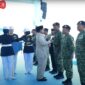 Presiden Prabowo Subianto (keempat dari kanan) melantik Jenderal TNI Tandyo Budi Revita sebagai Wakil Panglima TNI pada upacara gelar pasukan operasional dan kehormatan militer di Lapangan Udara Suparlan, Batujajar, Jawa Barat, Minggu (10/8/2025). Foto: Tangkapan Layar YouTube/Sekretariat Presiden