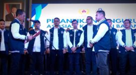 Wali Kota Batam, Amsakar Achmad, resmi melantik jajaran pengurus Asosiasi Kota (Askot) Persatuan Sepak Bola Seluruh Indonesia (PSSI) Batam periode 2025–2029 di Galaxy Ballroom Hotel Planet Holiday, Sabtu (30/8/2025). Foto: INIKEPRI.COM