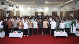 Wali Kota Batam, Amsakar Achmad, membuka Musyawarah Besar (Mubes) IX Persatuan Mubaligh Batam (PMB) di Aula Ibnu Sina, Minggu (7/9/2025). Foto: INIKEPRI.COM