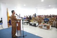 Wali Kota Batam Amsakar Achmad saat membuka Bimbingan Teknis (Bimtek) Perkoperasian bagi pengurus dan pengawas koperasi di Aula Institut Teknologi dan Bisnis Indobaru Nasional (IIBN), Teluk Tering, Senin (8/9/2025). Foto: INIKEPRI.COM
