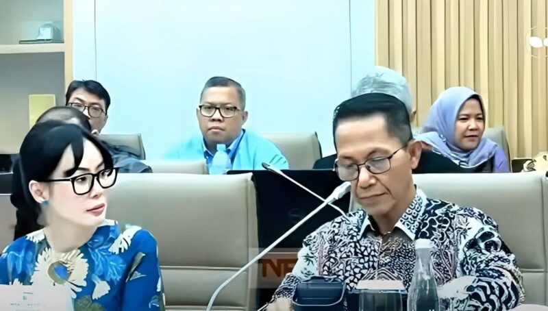 Kepala Badan Pengusahaan (BP) Batam, Amsakar Achmad, bersama Wakil Kepala BP Batam, Li Claudia Chandra, menghadiri Rapat Dengar Pendapat (RDP) dengan Komisi VI DPR RI di Gedung DPR, Jakarta, Selasa (9/9/2025). Foto: INIKEPRI.COM