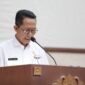 Wali Kota Batam, Amsakar Achmad, menyampaikan penjelasan resmi terkait Rancangan Peraturan Daerah (Ranperda) tentang Penyelenggaraan Perlindungan dan Pengelolaan Lingkungan Hidup di rapat paripurna DPRD Kota Batam, Batam Center, Rabu (10/9/2025). Foto: INIKEPRI.COM