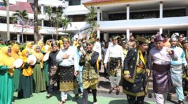 Wali Kota Batam sekaligus Kepala BP Batam, Amsakar Achmad, menghadiri peringatan Hari Jadi ke-25 Lembaga Adat Melayu (LAM) Kota Batam. Foto: INIKEPRI.COM