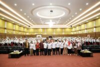 Wali Kota Batam sekaligus Kepala BP Batam, Amsakar Achmad, memberi motivasi kepada mahasiswa baru Universitas Batam (Uniba) dalam kegiatan Pengenalan Kehidupan Kampus bagi Mahasiswa Baru (PKKMB) 2025, Rabu (17/9/2025). Foto: INIKEPRI.COM