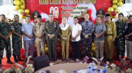 Bupati Natuna Cen Sui Lan dan forkopimda hadir di kejaksaan negeri Natuna dalam rangka merayakan hari Adhyaksa ke-80. Foto: INIKEPRI.COM