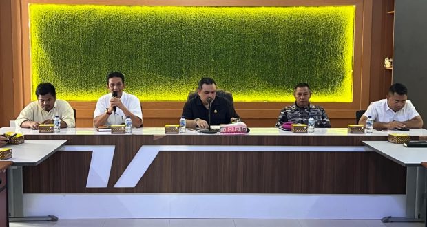 Pemerintah Kabupaten Natuna melalui Badan Kesatuan Bangsa dan Politik (Bakesbangpol) menggelar Rapat Koordinasi Tim Kewaspadaan Dini di Ruang Rapat Kejaksaan Negeri Natuna, Rabu (3/9/2025). Foto: INIKEPRI.COM/NatunaKab 
