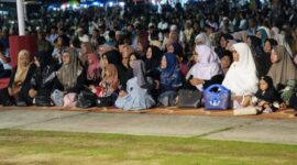 Natuna Bershalawat dalam rangka Maulid Nabi Muhammad SAW di Pantai Piwang, Natuna. Foto: INIKEPRI.COM