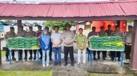 Polsek Belakang Padang bersama Bulog Kota Batam menggelar Gerakan Pangan Murah (GPM) di halaman Mapolsek Belakang Padang, Rabu (17/9/2025) pukul 09.00 WIB. Foto: INIKEPRI.COM