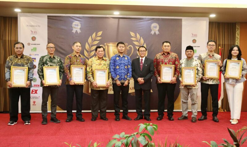Rumah Sakit Badan Pengusahaan (RSBP) Batam menerima penghargaan “The Best Performance Hospital with Good Corporate Governance of The Year” dalam ajang Indonesian Best Winner Award 2025 di Sunlake Resort and Convention Jakarta, Jumat (19/9/2025). Foto: INIKEPRI.COM/BP Batam 