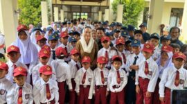 Bupati Natuna Cen Sui Lan meresmikan Sekolah Rakyat. Foto: INIKEPRI.COM