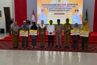 Penyerahan dilakukan secara simbolis oleh Bupati Natuna, Cen Sui Lan, bersama Wakil Bupati Jarmin, di Gedung Serindit Ranai, Selasa (30/9/2025). Foto: INIKEPRI.COM/NatunaKab 