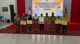 Penyerahan dilakukan secara simbolis oleh Bupati Natuna, Cen Sui Lan, bersama Wakil Bupati Jarmin, di Gedung Serindit Ranai, Selasa (30/9/2025). Foto: INIKEPRI.COM/NatunaKab 