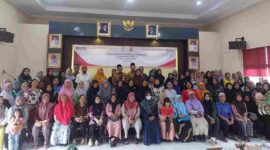 Pemerintah Kota Tanjungpinang, melalui Dinas Sosial kembali menyalurkan Kartu Keluarga Sejahtera (KKS) bagi calon penerima Bansos PKH dan Sembako, berkolaborasi bersama Bank Negara Indonesia (BNI) Cabang Kota Tanjungpinang. Foto: INIKEPRI.COM