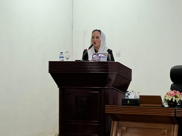 Penyampaian pidato Bupati Natuna terhadap Rancangan Peraturan Daerah (Ranperda) tentang Perubahan Anggaran Pendapatan dan Belanja Daerah (APBD) Tahun Anggaran 2025. Foto: INIKEPRI.COM/NatunaKab