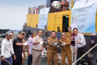 Gubernur Ansar dan Wagub Nyanyang bersama para stakeholder dan pembudidaya saat melepas ekspor kerapu, Pulau Sirai, Bintan, Senin (15/9). Foto: INIKEPRI.COM/KepriProv 