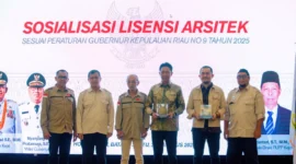 Sosialisasi Pergub Nomor 9 Tahun 2025 tentang Lisensi Arsitek dilaksanakan di Hotel Aston, Kota Batam, Sabtu (30/8/2025). Foto: Dinas PUPP Kepri