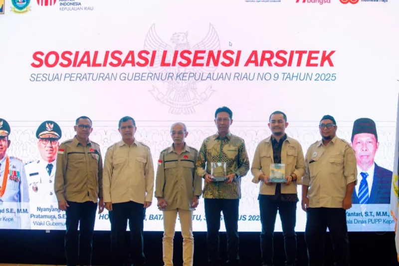 Sosialisasi Pergub Nomor 9 Tahun 2025 tentang Lisensi Arsitek dilaksanakan di Hotel Aston, Kota Batam, Sabtu (30/8/2025). Foto: Dinas PUPP Kepri