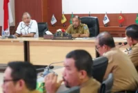 Sekdaprov Kepri Adi Prihantara memimpin rapat persiapan Peringatan Hari Jadi Provinsi Kepri ke-23, Selasa (16/9/2025). Foto: INIKEPRI.COM/KepriProv 