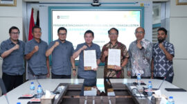 PT PLN Batam menandatangani Perjanjian Jual Beli Tenaga Listrik (PJBTL) dengan PT Teknologi Data Infrastruktur (NeutraDC Nxera Batam). Foto: INIKEPRI.COM/PLN Batam 