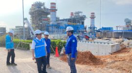 Jajaran Direksi dan Komisaris PT PLN Batam meninjau langsung kesiapan pembangkit dan keandalan listrik menyambut momentum selama perayaan Hari Raya Waisak 2569 BE yang berlangsung pada Senin (12/5/2025). Foto: INIKEPRI.COM/PLN Batam 