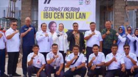 Cen Sui Lan dan Kapus Meterologi Maritim BMKG meninjau gedung BMKG Natuna. Foto: Istimewa