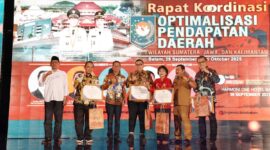 Kota Batam dipercaya menjadi tuan rumah Rapat Koordinasi Optimalisasi Pendapatan Asli Daerah (PAD) wilayah Sumatera, Jawa, dan Kalimantan di Harmoni One Hotel, Selasa (30/9/2025). Foto: INIKEPRI.COM
