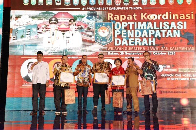 Kota Batam dipercaya menjadi tuan rumah Rapat Koordinasi Optimalisasi Pendapatan Asli Daerah (PAD) wilayah Sumatera, Jawa, dan Kalimantan di Harmoni One Hotel, Selasa (30/9/2025). Foto: INIKEPRI.COM