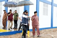Wali Kota Batam, Amsakar Achmad, meninjau rumah pompa baru yang dibangun di kawasan Pasar Jodoh, Jumat (3/10/2025). Foto: INIKEPRI.COM/Media Center Batam 